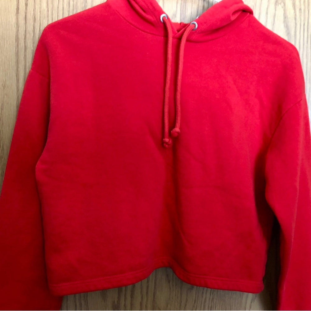 H&M red cropped hoodie size XS